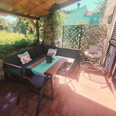 Apartman Hric -50M Od Plaze- Mali Lošinj Kültér fotó