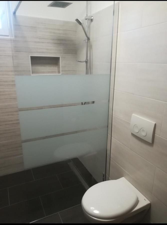 Apartman Hric -50M Od Plaze- Mali Lošinj Kültér fotó