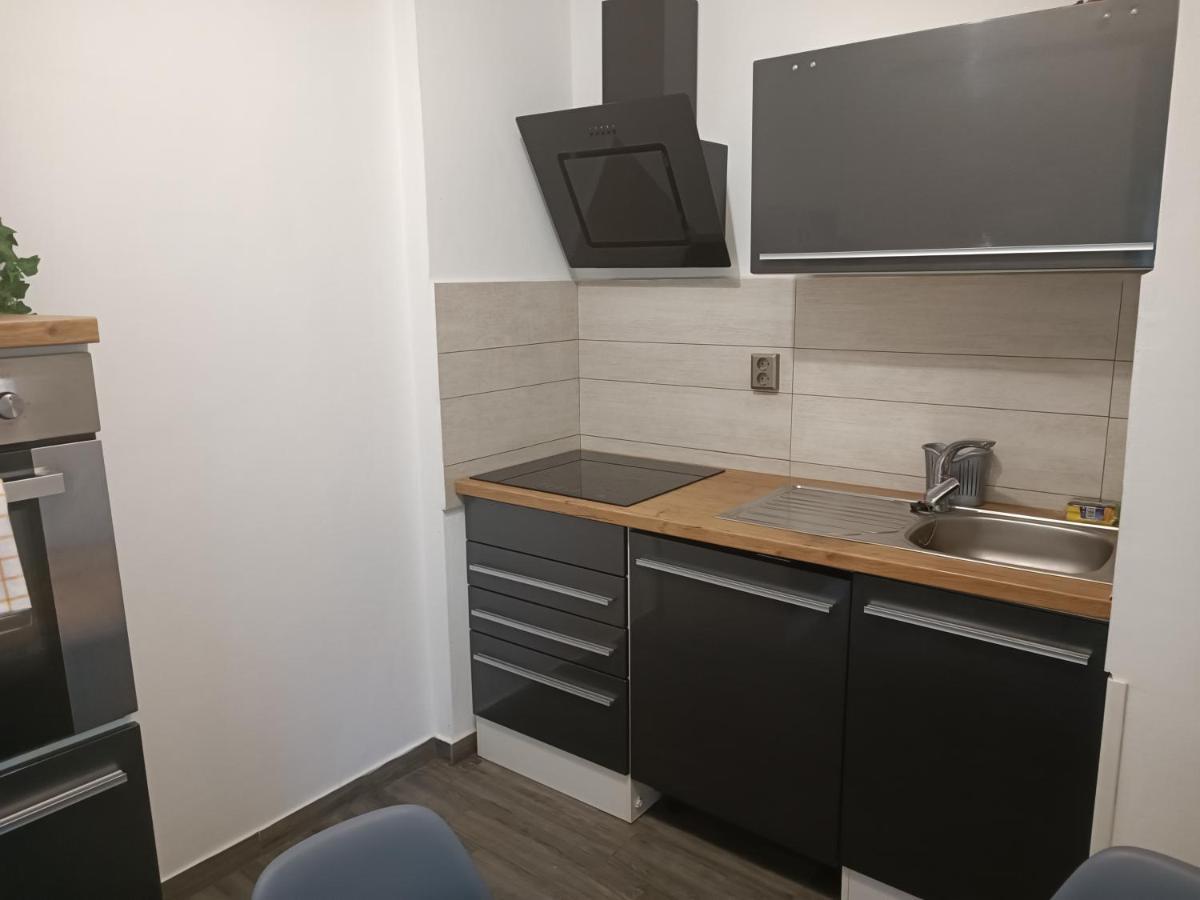 Apartman Hric -50M Od Plaze- Mali Lošinj Kültér fotó